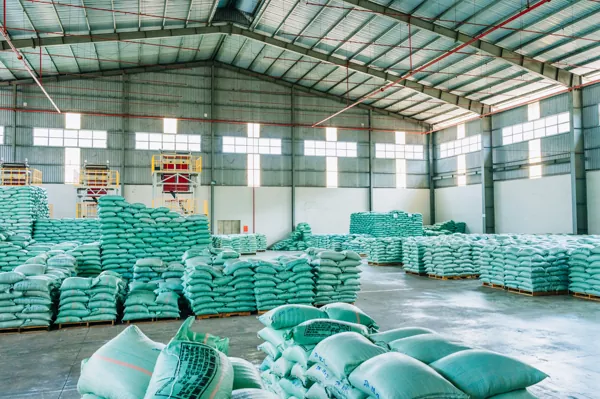 Polyethylene & PP Raw Material Prices Surge: Impact on Stretch Film Supply & How Yuhong Responds